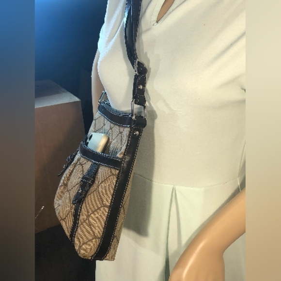 Nine West Sinewave Pattern XBody. § - Picture 7 of 12